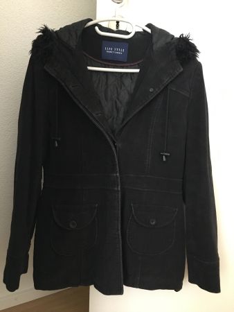 Elegante Jacke aus Baumwolle Grösse M Knöpfe und Kaputze