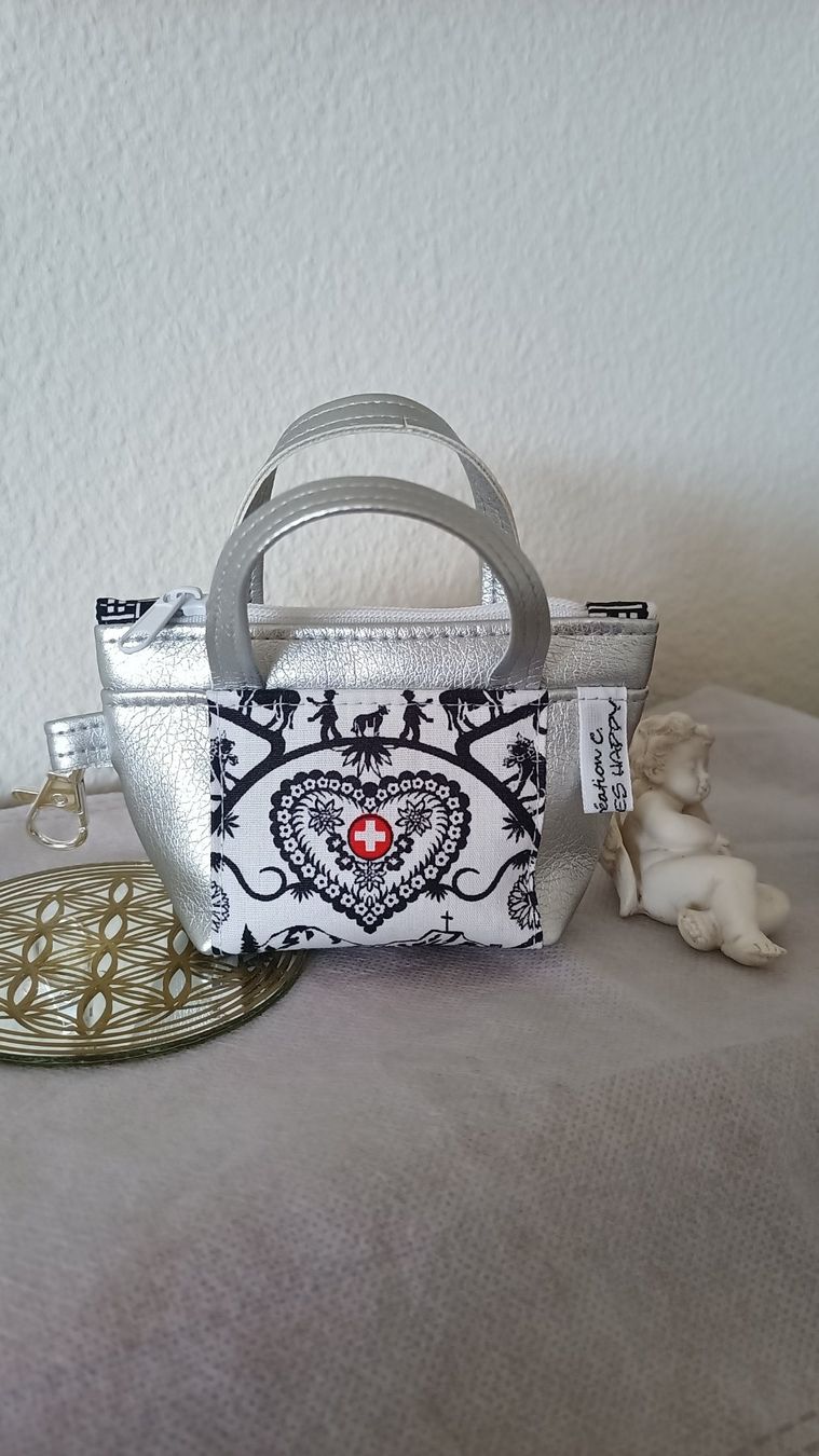 Borse da donna: Taschen Täschli – Nuovo e nell'imballaggio originale da Bettwiesen venduto da essentielle