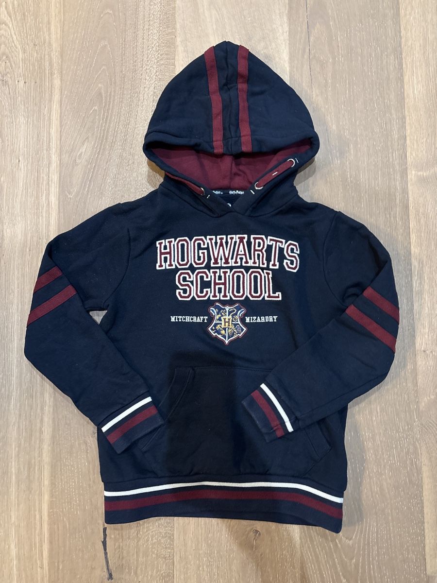 Pullover & Sweatshirts: Harry Potter Hoodie age 10-11 – Gebraucht aus Le Grand Saconnex von Bramie