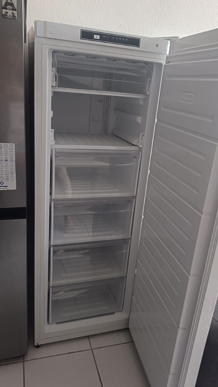 Candy Congelatori: Candy Gefrierschrank CCOUS 5144 WH – Usato da Hägendorf venduto da aga_mh97 1