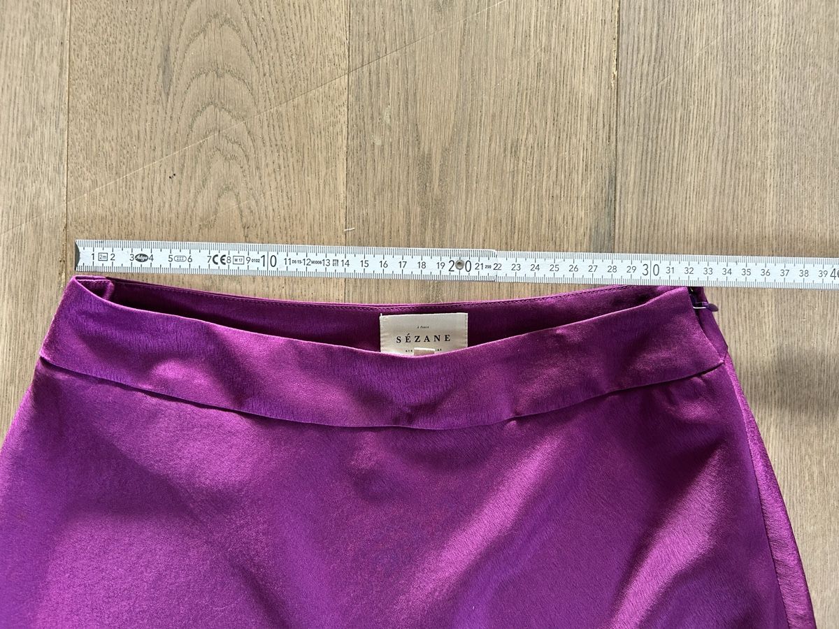 Sezane Gonne: Jupe Sézane taille 36, matière satinée – Usato da Lully VD venduto da Garance040 4