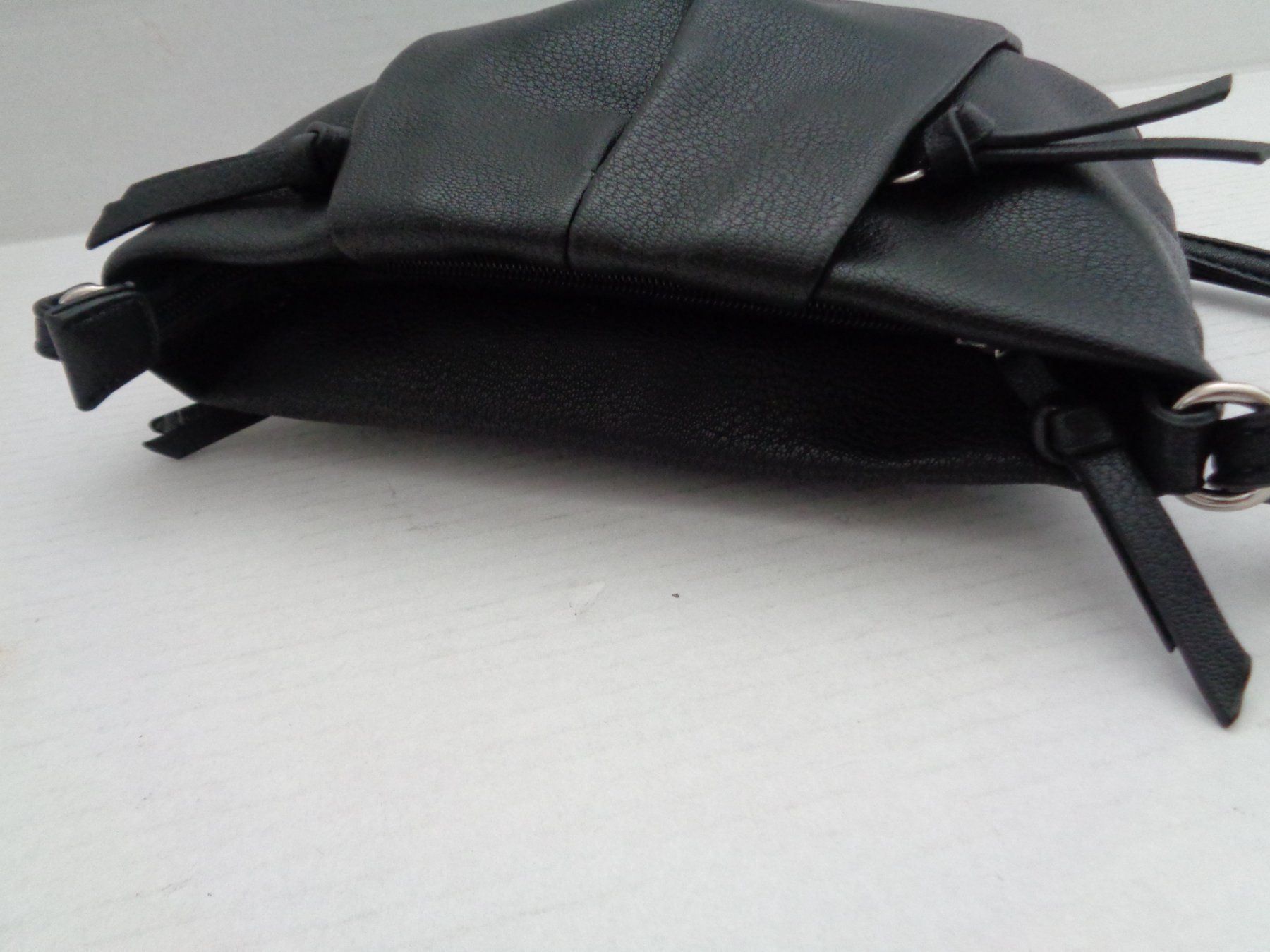 Tom Tailor Taschen für Damen: Umhängetasche - Tom Tailor Lederimitat – Gebraucht aus Chur von omonia 3