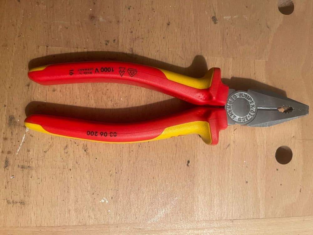 TEKTON Kombizange 16,5cm Verschiebbar - Robuste Universalzange