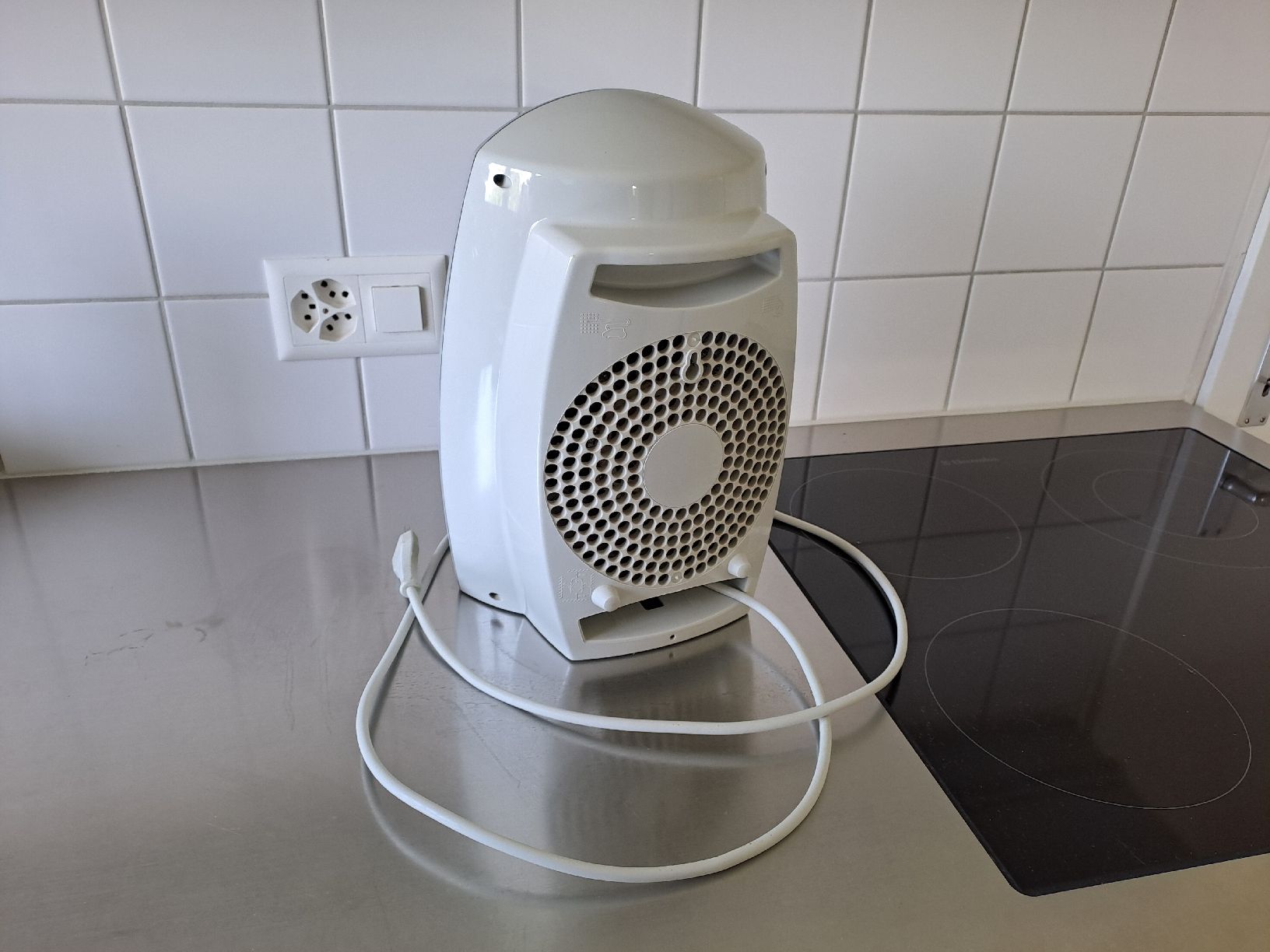 Mio Star Radiatori: Heizlüfter 2000W / chauffage d'appoint 2000W – Usato da Münchenwiler venduto da Martin_Riedi 2