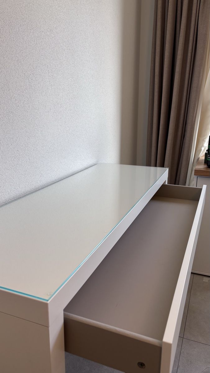 Ikea Tavoli da trucco: Schminktisch IKEA – Usato da Birmensdorf ZH venduto da moonylx 3