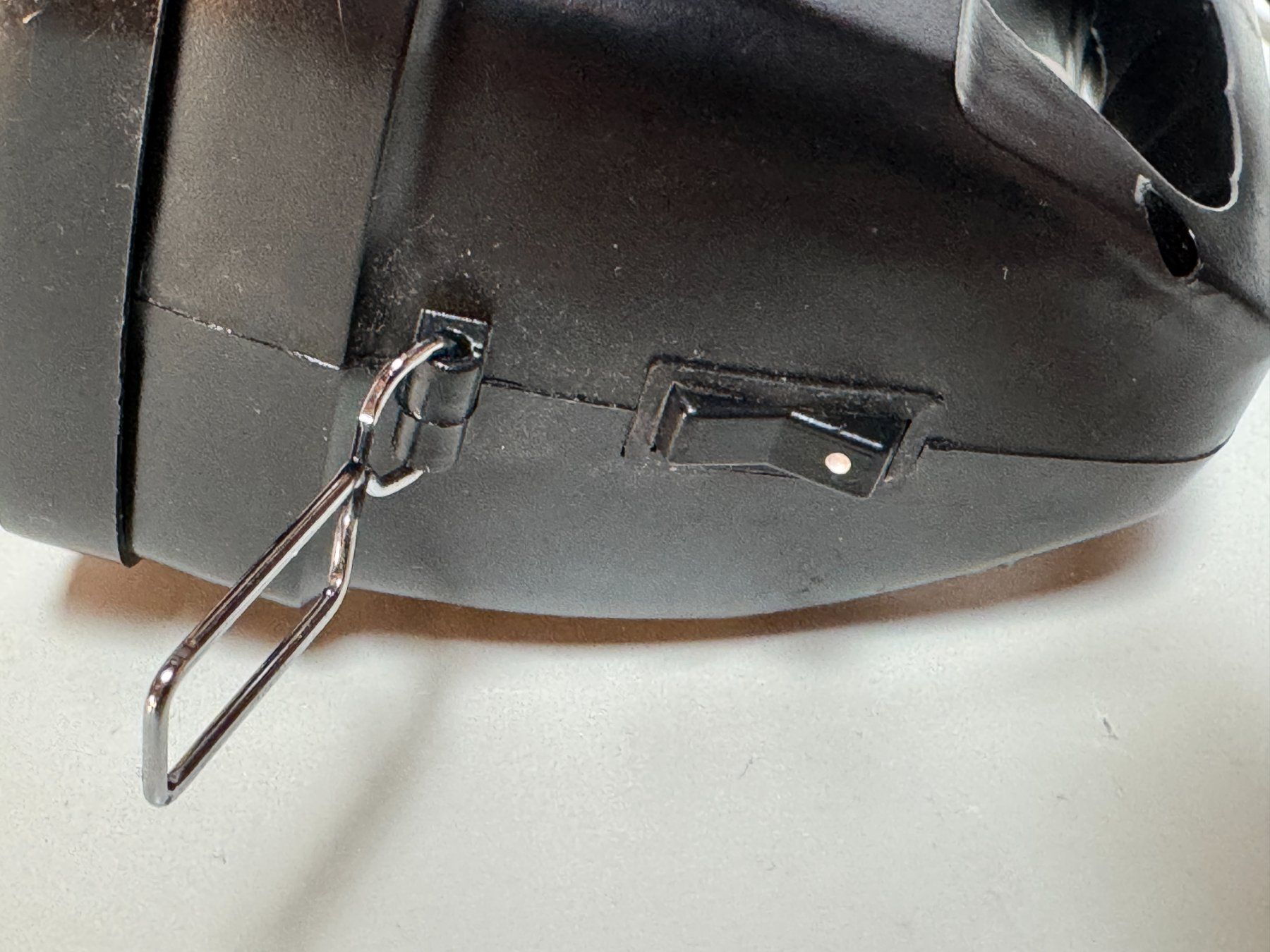 Scheinwerfer: Handlampe 12 Volt = – Gebraucht aus Ins von Revue-1000 8