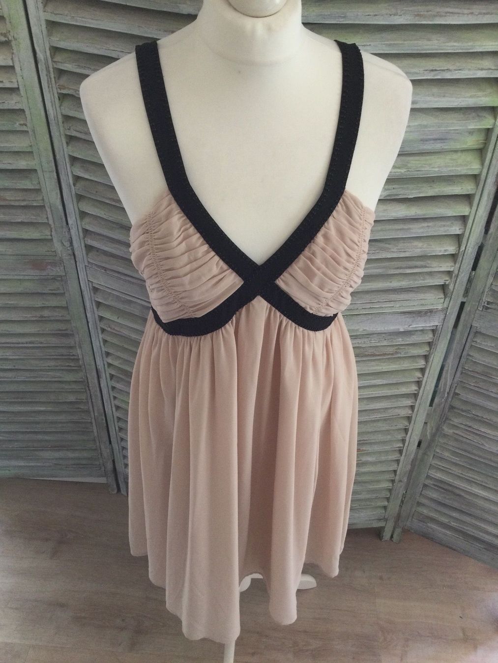 H&M Vestiti: Robe beige/noir avec perles, taille 40, NEUF – Nuovo e nell'imballaggio originale da Agiez venduto da chouchanelle 4