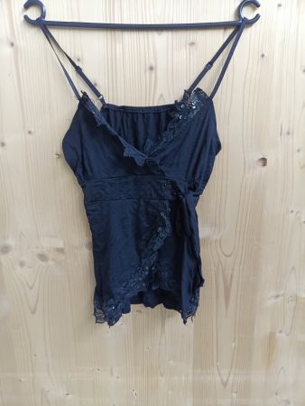 Damen Top schwarz Grösse S mit Spitze und Pailetten