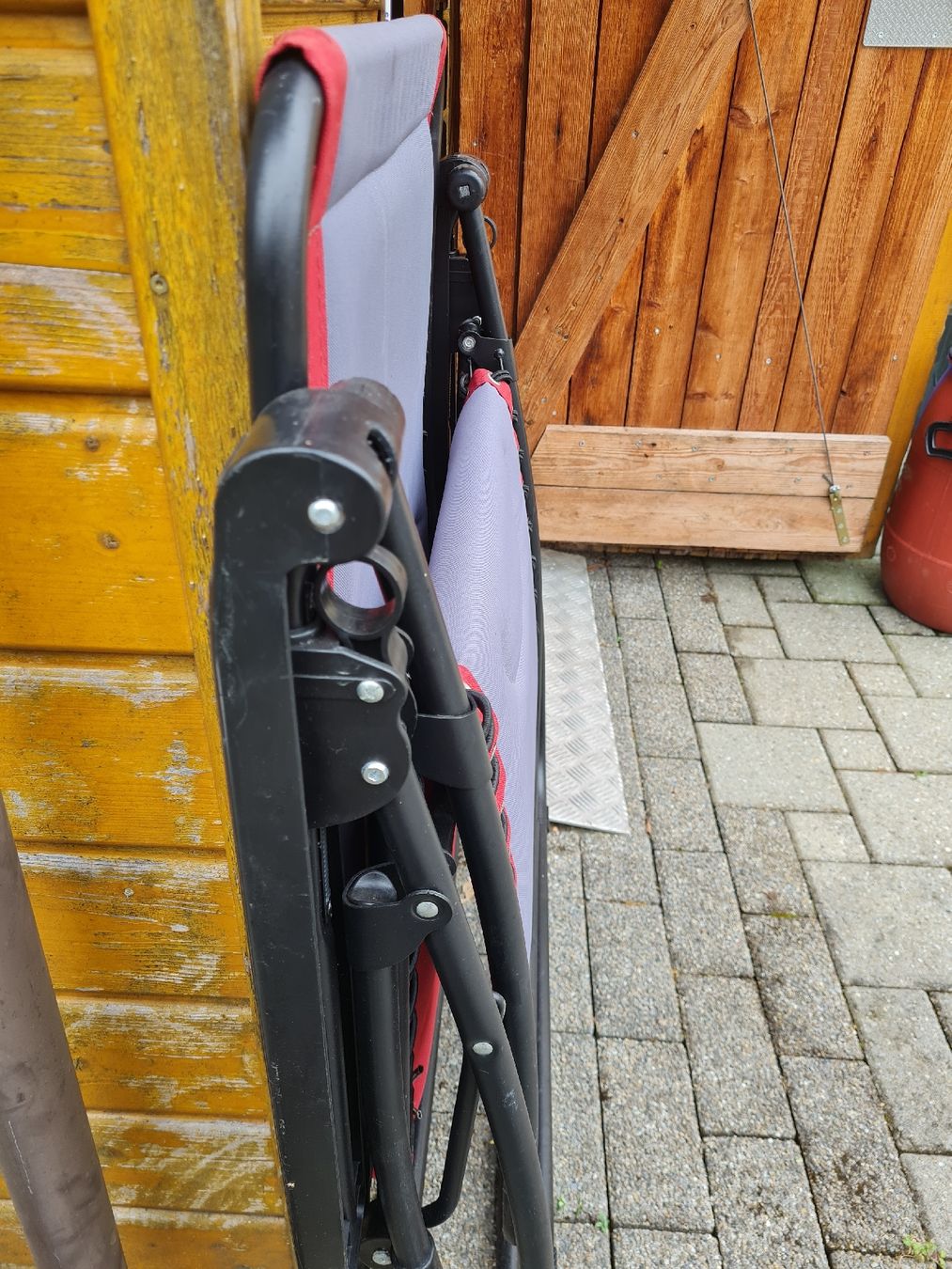 Poltrone: 2 Bequeme Relaxsessel sehr robust – Usato da Münsingen venduto da Cuci31 5