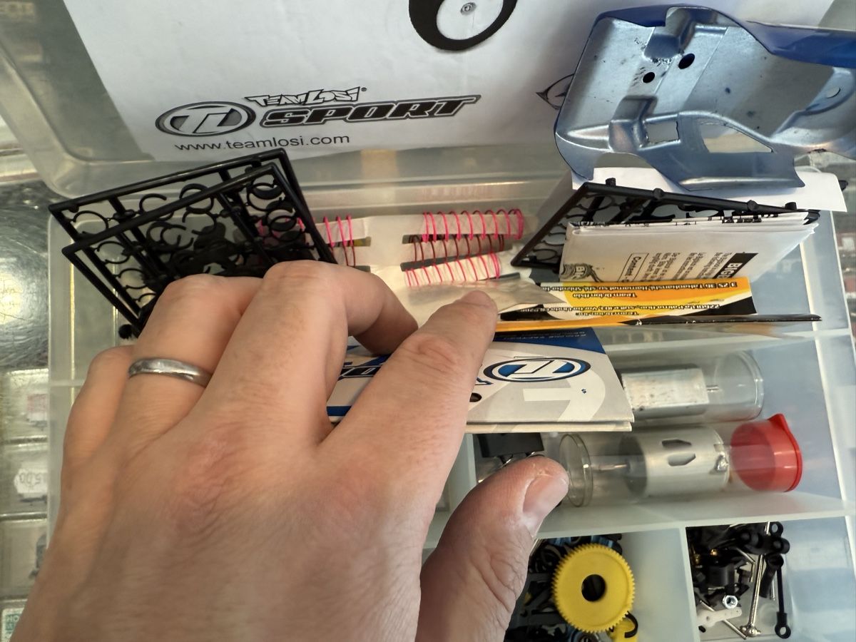Losi Modellismo RC: Losi mini T case accessories – Usato da Chiasso venduto da Carrara-Modellismo 1