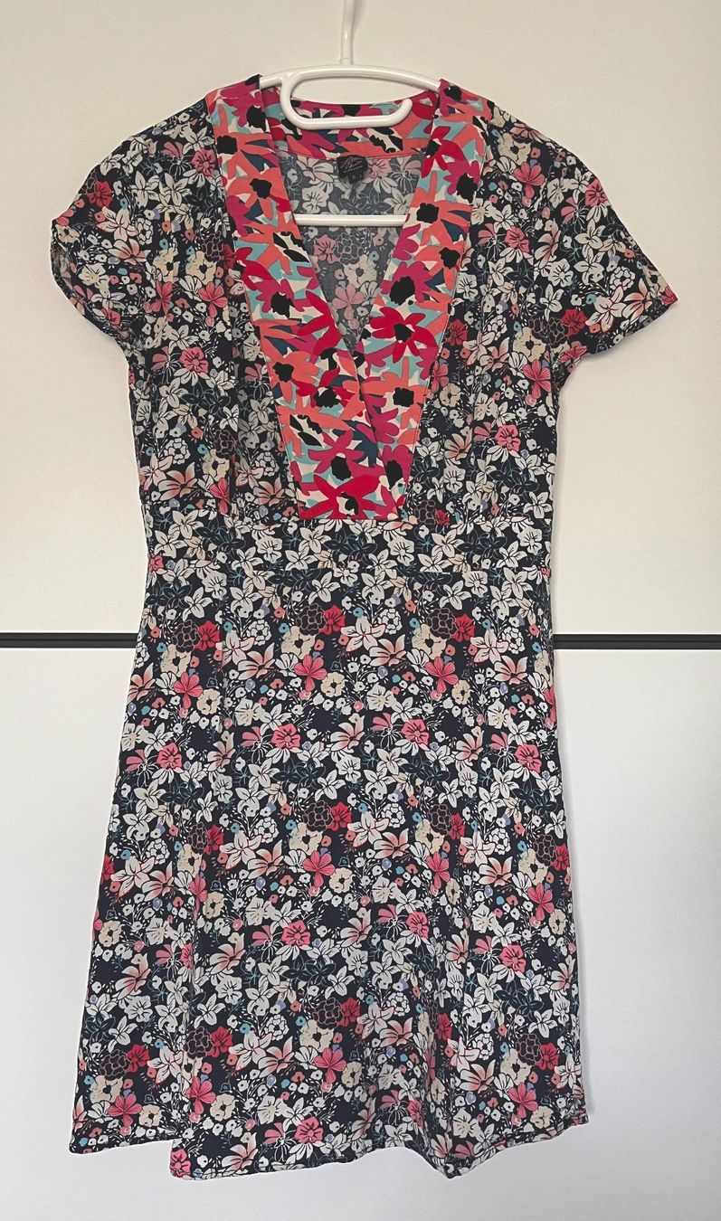 Captain Tortue Kleider: Robe fleurie taille S – Gebraucht aus Le Crêt-p-Semsales von staglione69