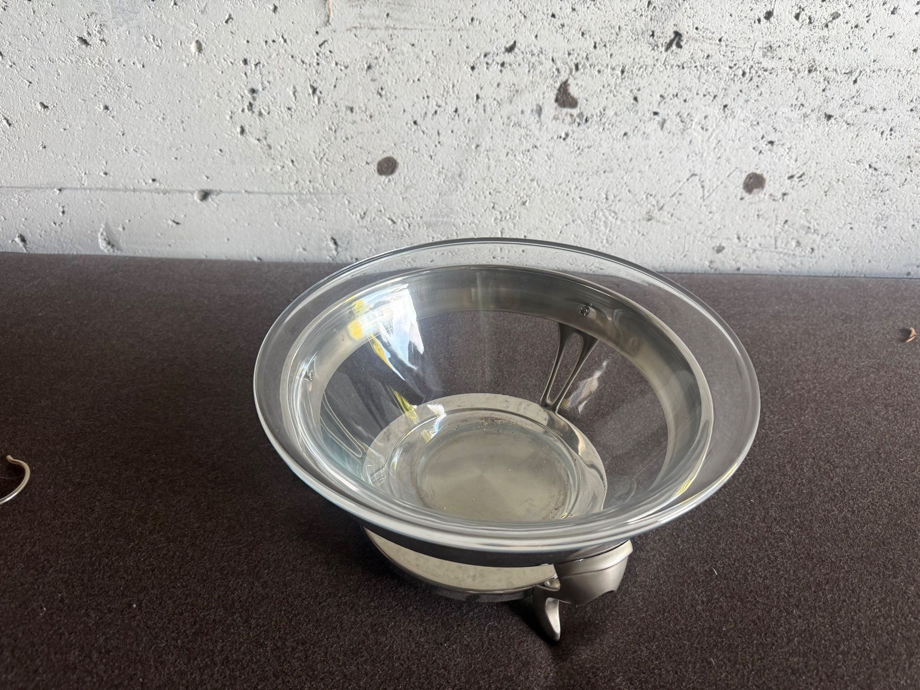 Ciotole: Glasschale in Metallhalterung – Usato da Niederscherli venduto da ija_y67c 1