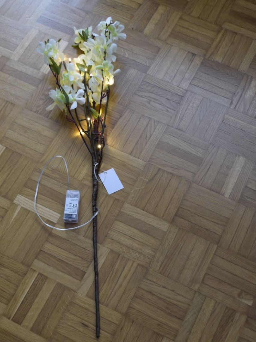 Ghirlande e barre luminose: Kunstblumen Kirschblüten/ Lichterkette 80cm lang – Nuovo e nell'imballaggio originale da Wetzikon ZH venduto da Wetzicardo25 1