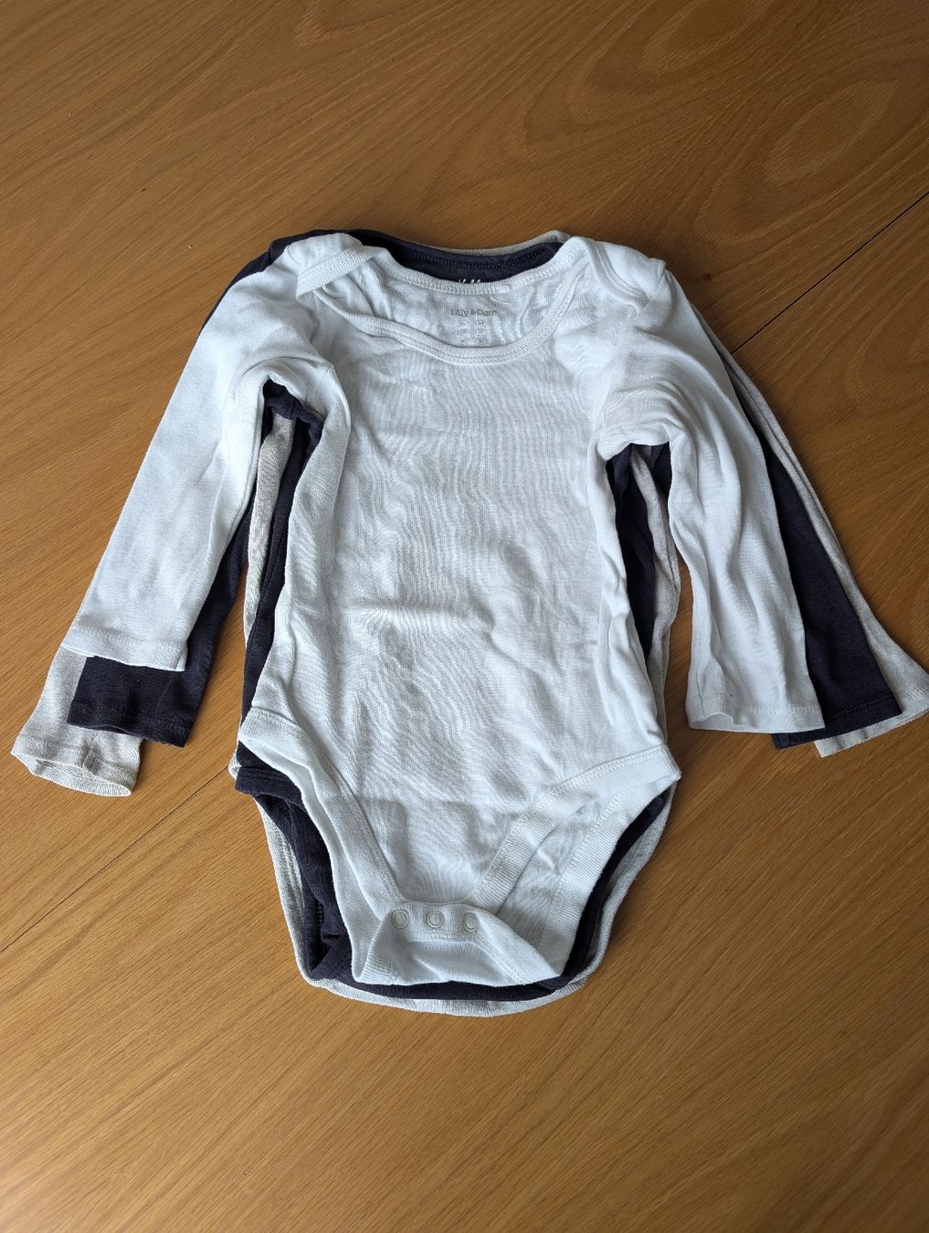 Lotti di vestiti: 3x Langarmbody Gr. 86/92 – Usato da Basel venduto da an_v7yj
