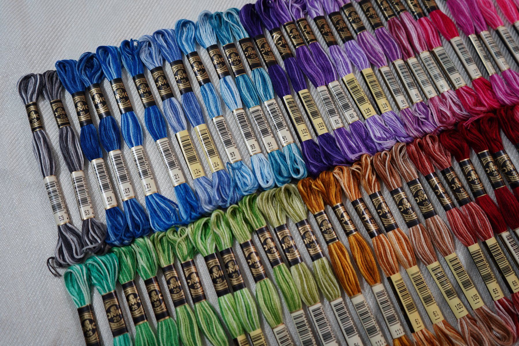 Cordicelle & Fili: 64 DMC Mouliné Spécial Multicolor Art 117 - LOSB2 – Nuovo e nell'imballaggio originale da Mels venduto da DACRI 8