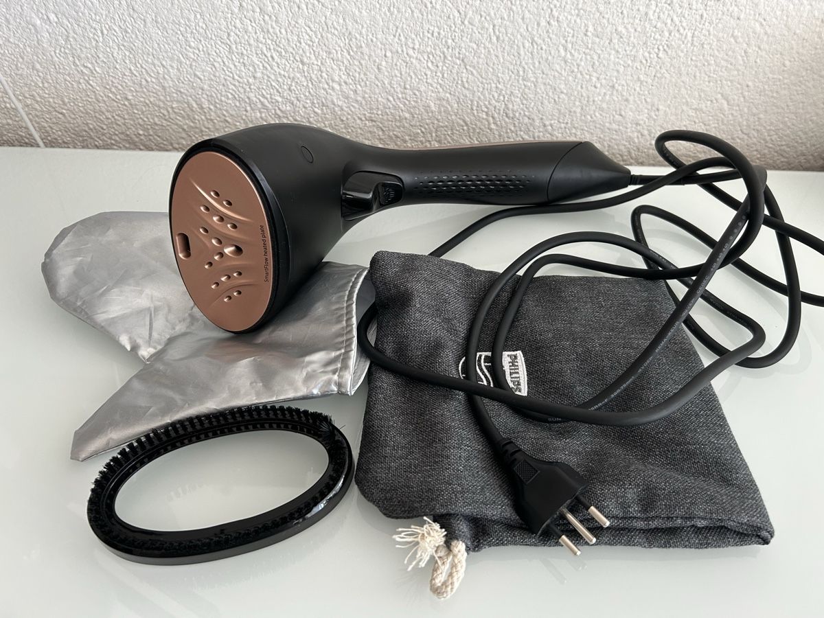 Philips Ferri da stiro: Philips Steam&Go – Usato da Frauenfeld venduto da berk39 1