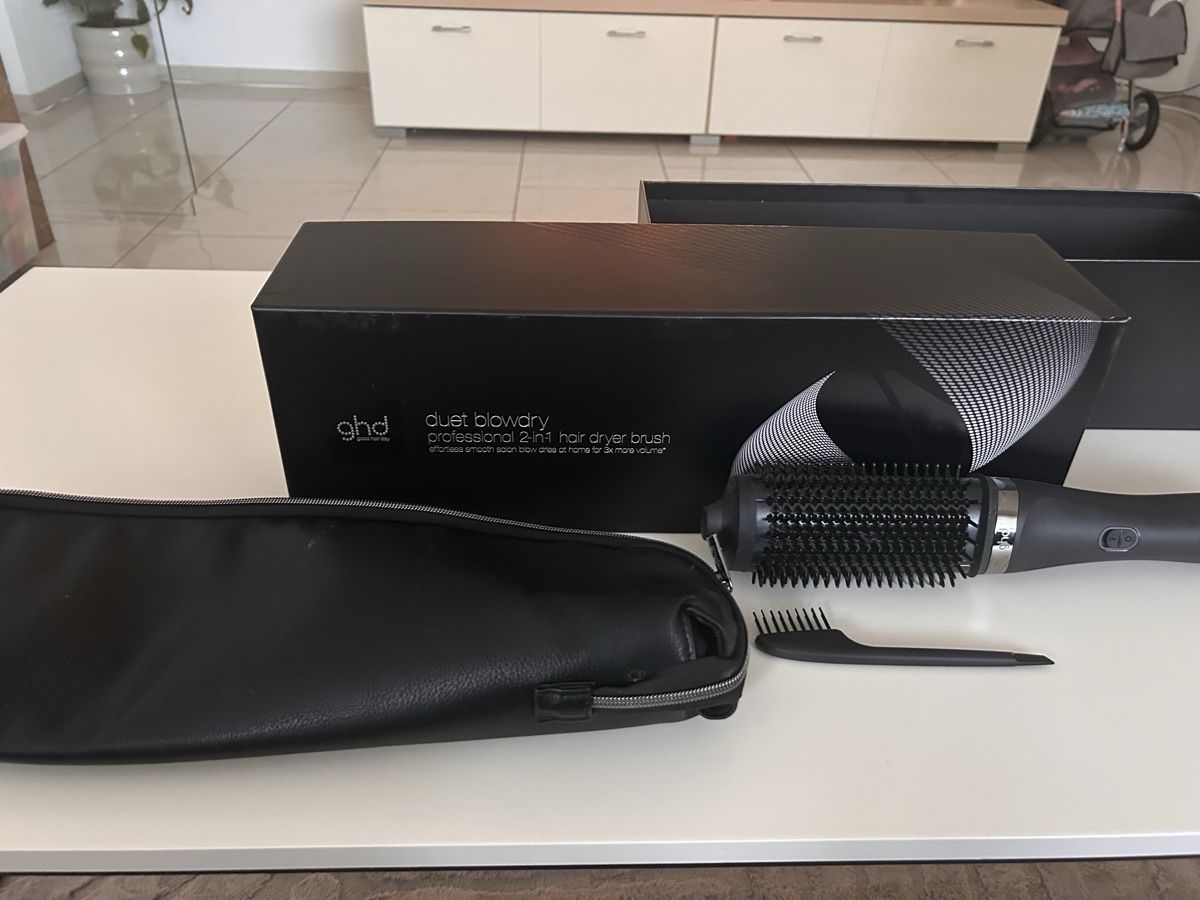 GHD Asciugacapelli: Ghd duet blowdry – Nuovo e nell'imballaggio originale da Au SG venduto da Jessy0507