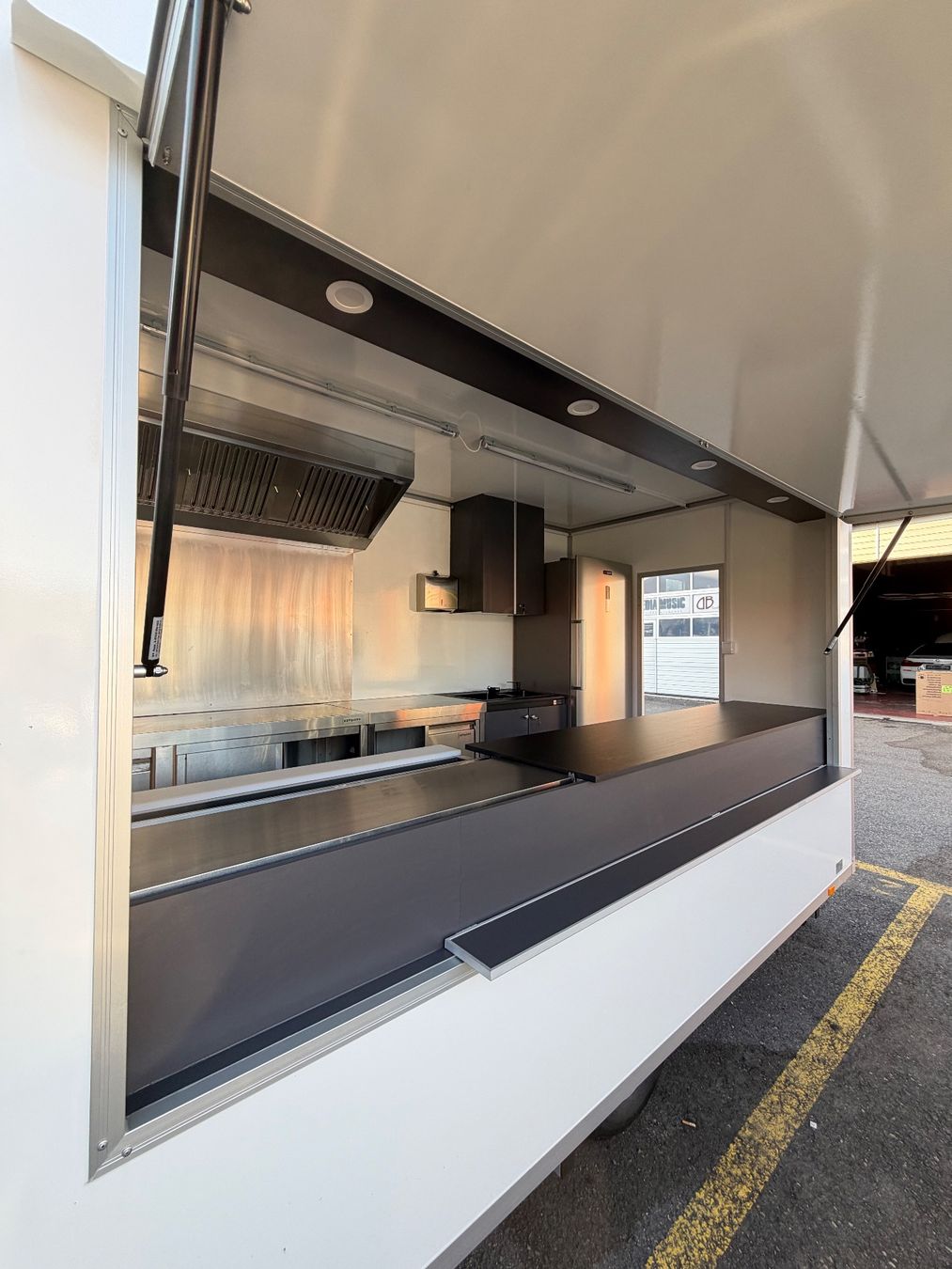 Anhänger: Verkaufsanhànger/Foodtrailer – Neu (gemäss Beschreibung) aus Düdingen von GM2021 8
