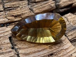 Citrin in cognacgelb18ct. super Schliff