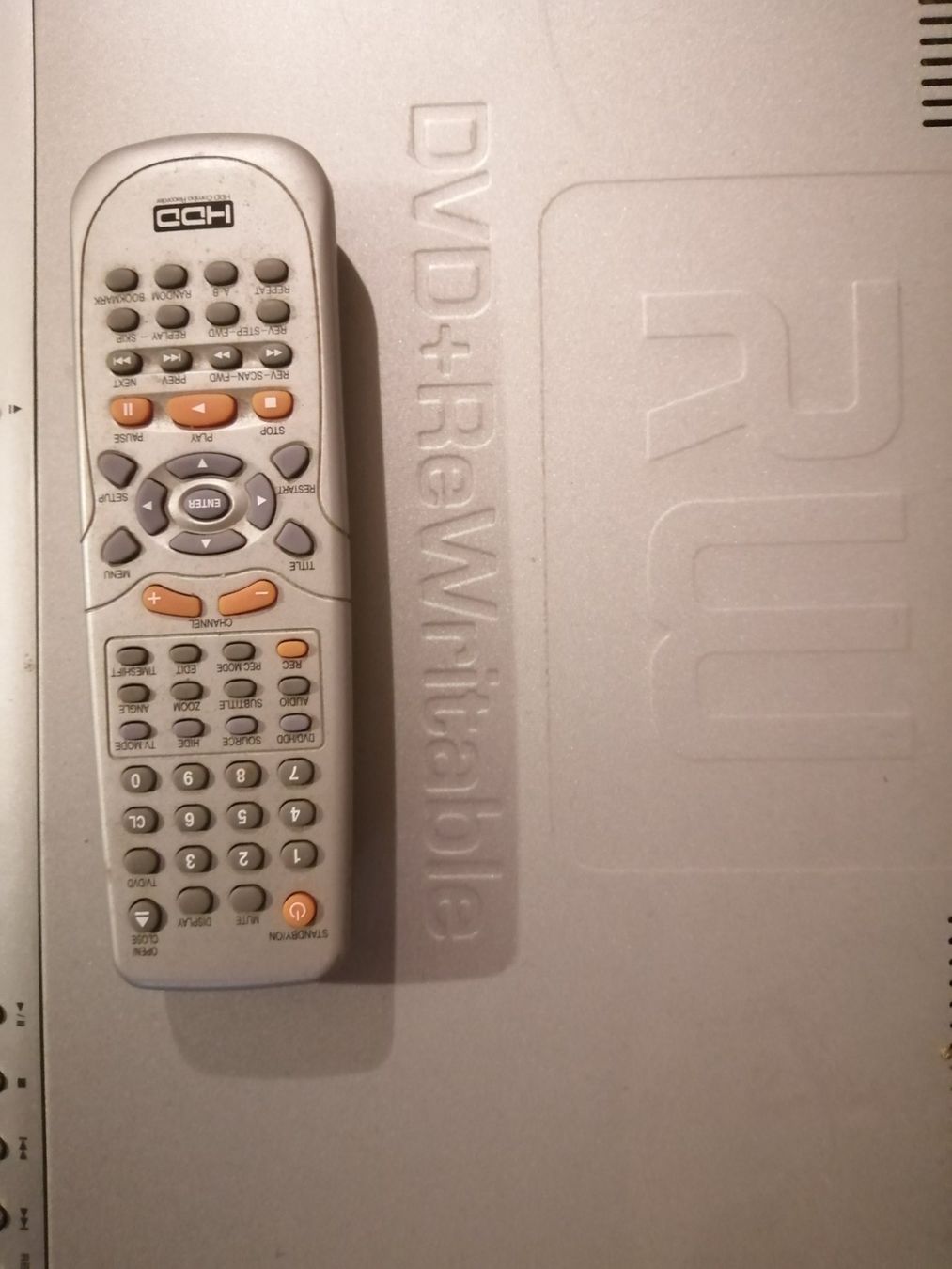Registratori: DVD+RW Player mit Aufnahmefunktion und HDD – Usato da Buchs SG venduto da Spidy999 1