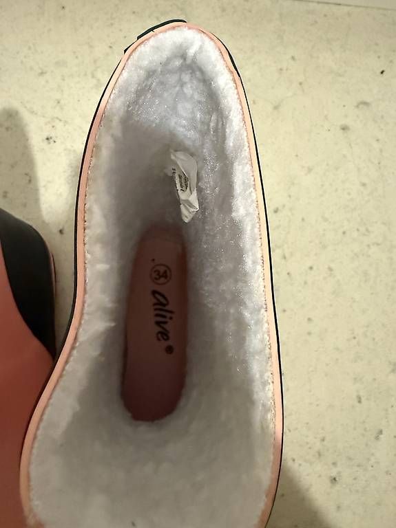 Chaussures filles: Warme Regenstiefel - Grösse 34 – D'occasion à Allschwil par Pisipa 1
