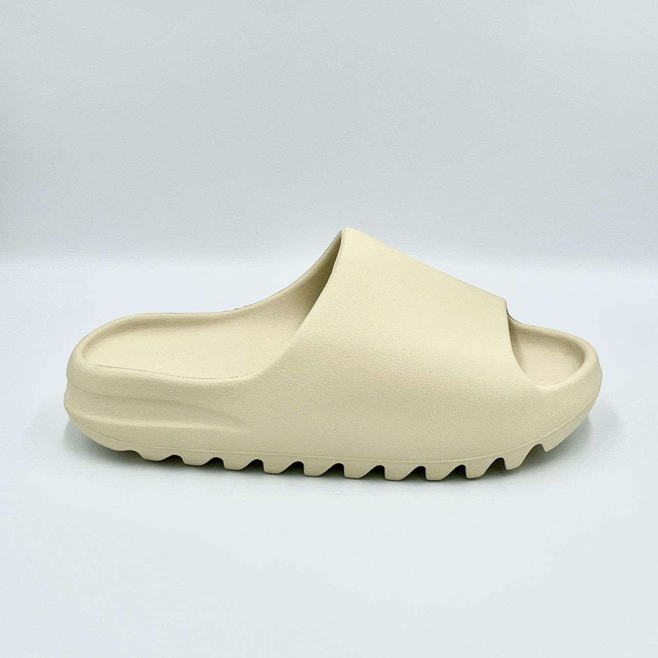 Adidas Scarpe da uomo: Adidas Yeezy Slide Bone EU 38 – Nuovo e nell'imballaggio originale da Erlinsbach venduto da sasneakers 1