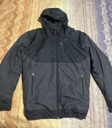 Quechua Winterjacke / Wanderjacke Schwarz (-10°C) – Gr.3XL