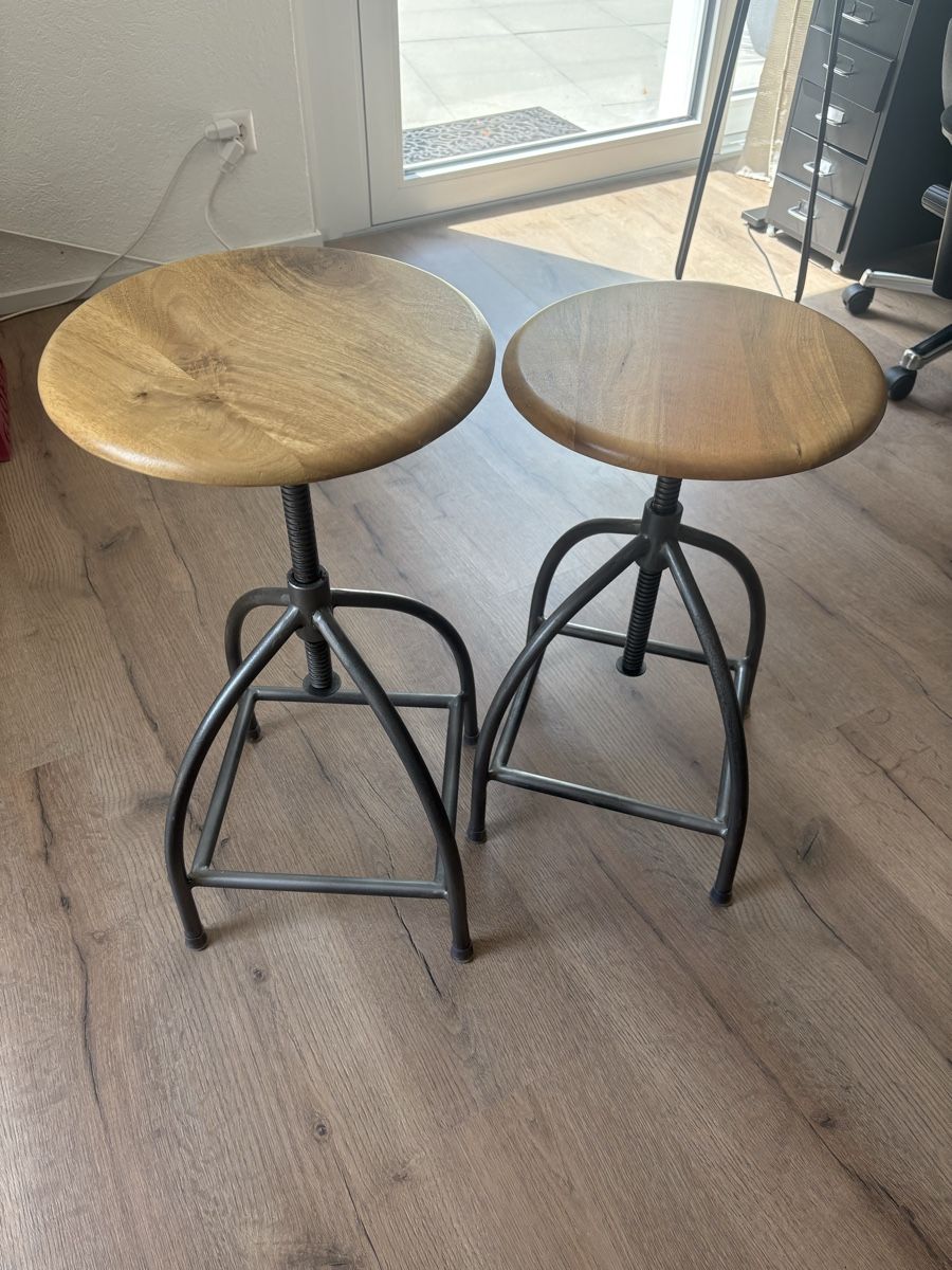 Tabourets: 2x Barhocker – D'occasion à Hergiswil NW par Kylee