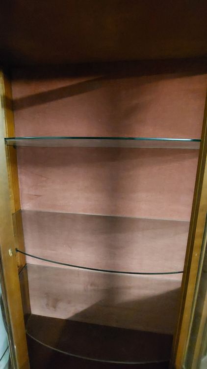 Vitrines: 1 Vitrine aus Nussbaum-Holz – D'occasion à Nussbaumen AG par erfolg25 1