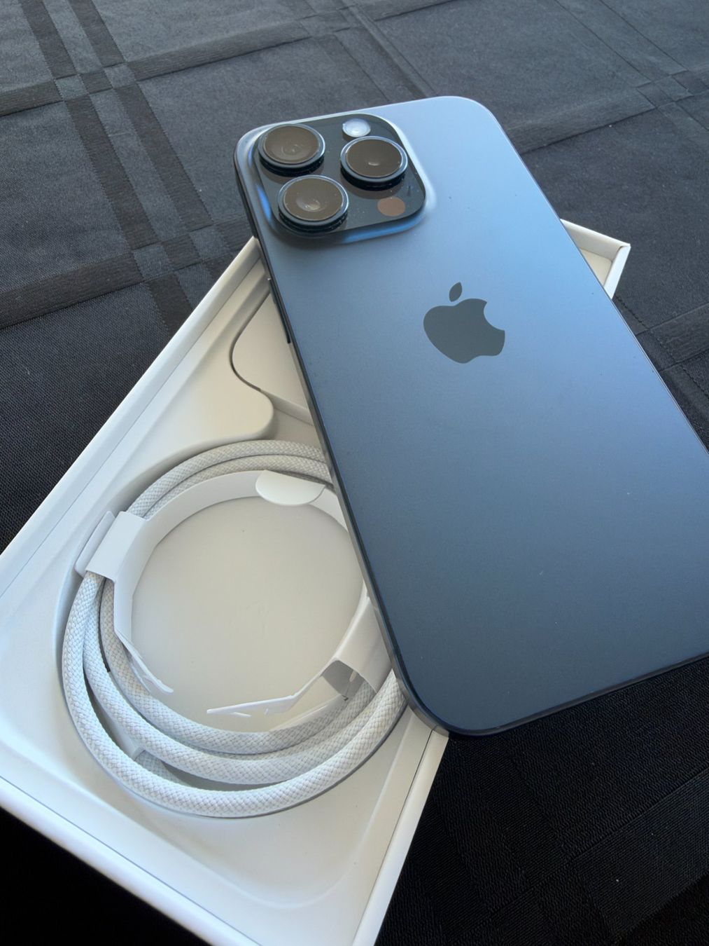 Apple Handys / Smartphones: iPhone 15 Pro 256GB Blue Titanium – Gebraucht aus Richterswil von Catchagugu 2