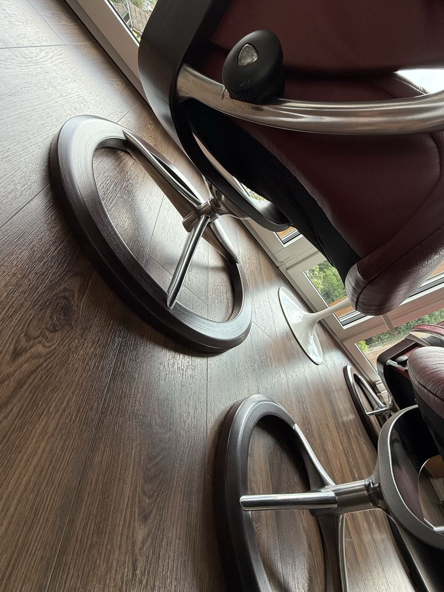 Stressless Sessel: Stressless Sessel mit Hocker – Hochwertiges Leder / Top – Gebraucht aus Aarburg von Schatzaffe 2