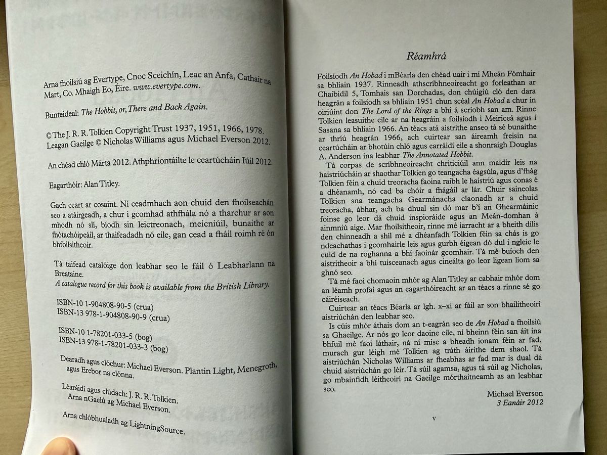 Bücher: Irish Language Books Set: Learn Gaelic & Enjoy Tolkien! – Gebraucht aus Utzenstorf von Victoria666 6