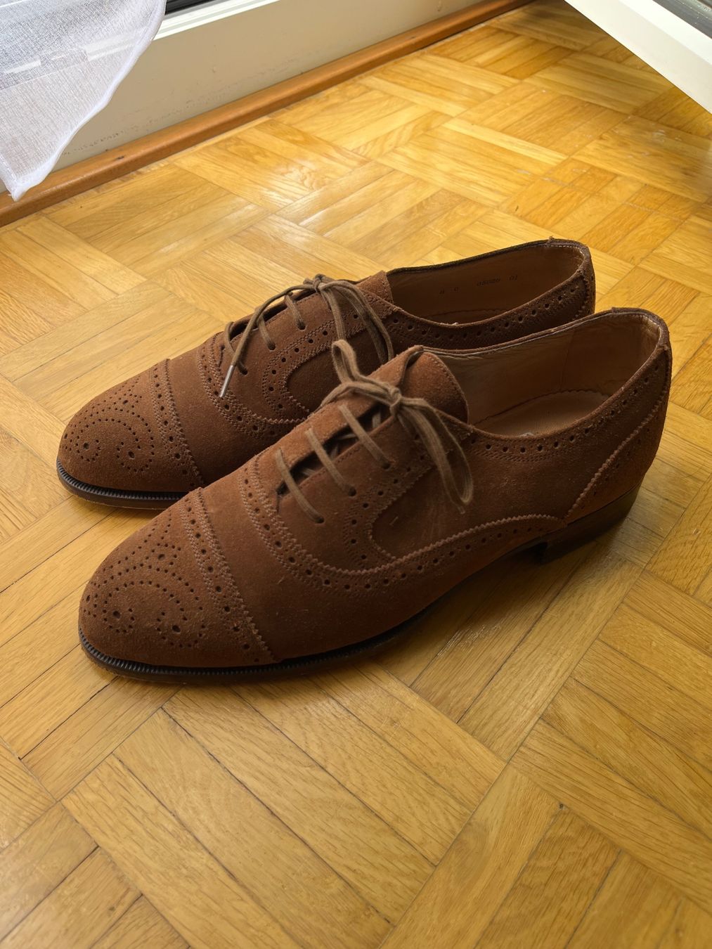 Bally Scarpe da uomo: Bally Suede Brogue Braun Grösse 8 – Usato da Kriens venduto da icekev