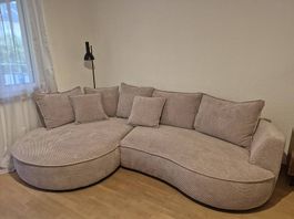 Flauschiges altrosa Sofa