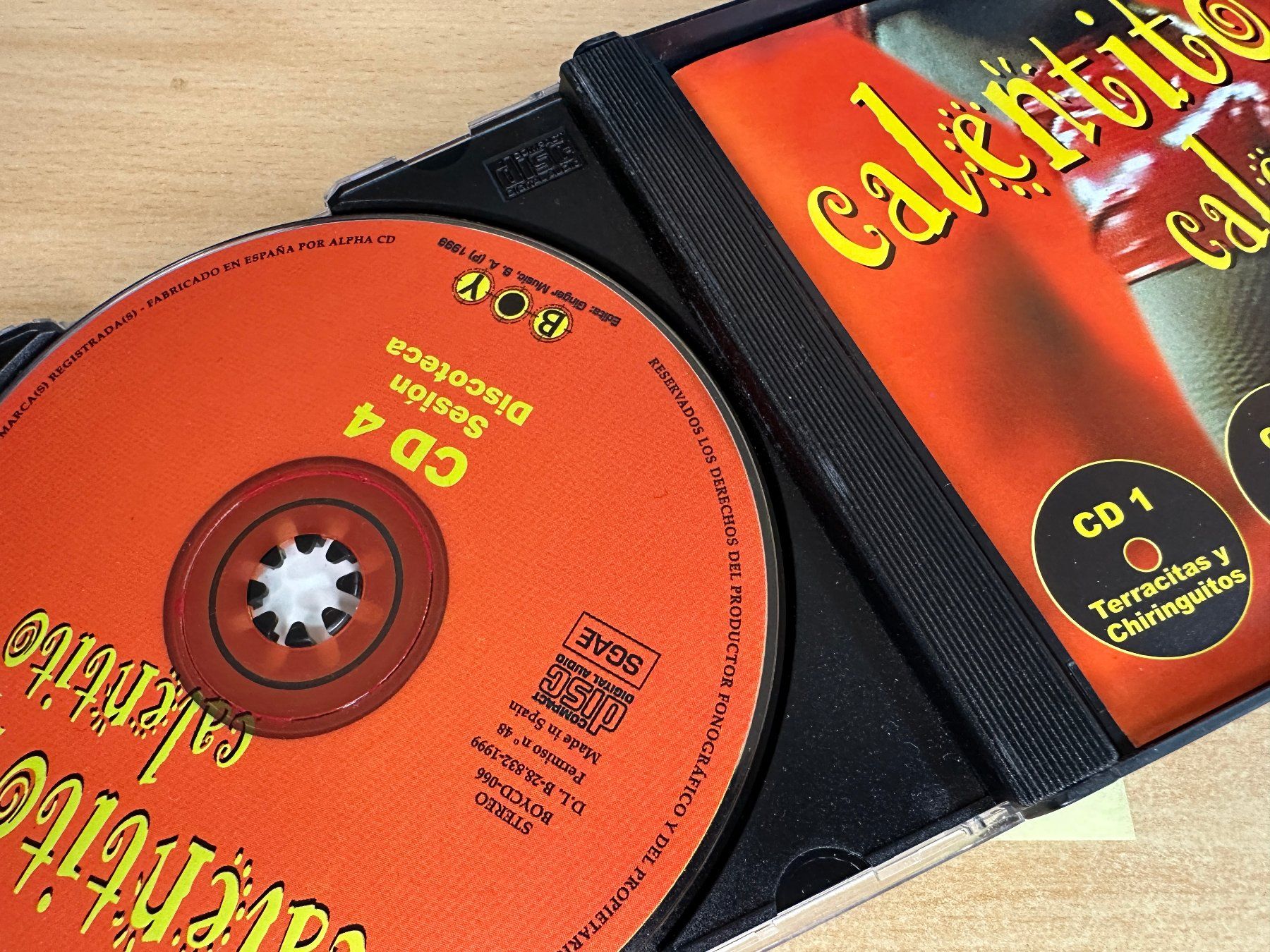 CDs: Various – Calentito Calentito 4 - 4 CD – Gebraucht aus Rikon im Tösstal von Alpenmutz 2