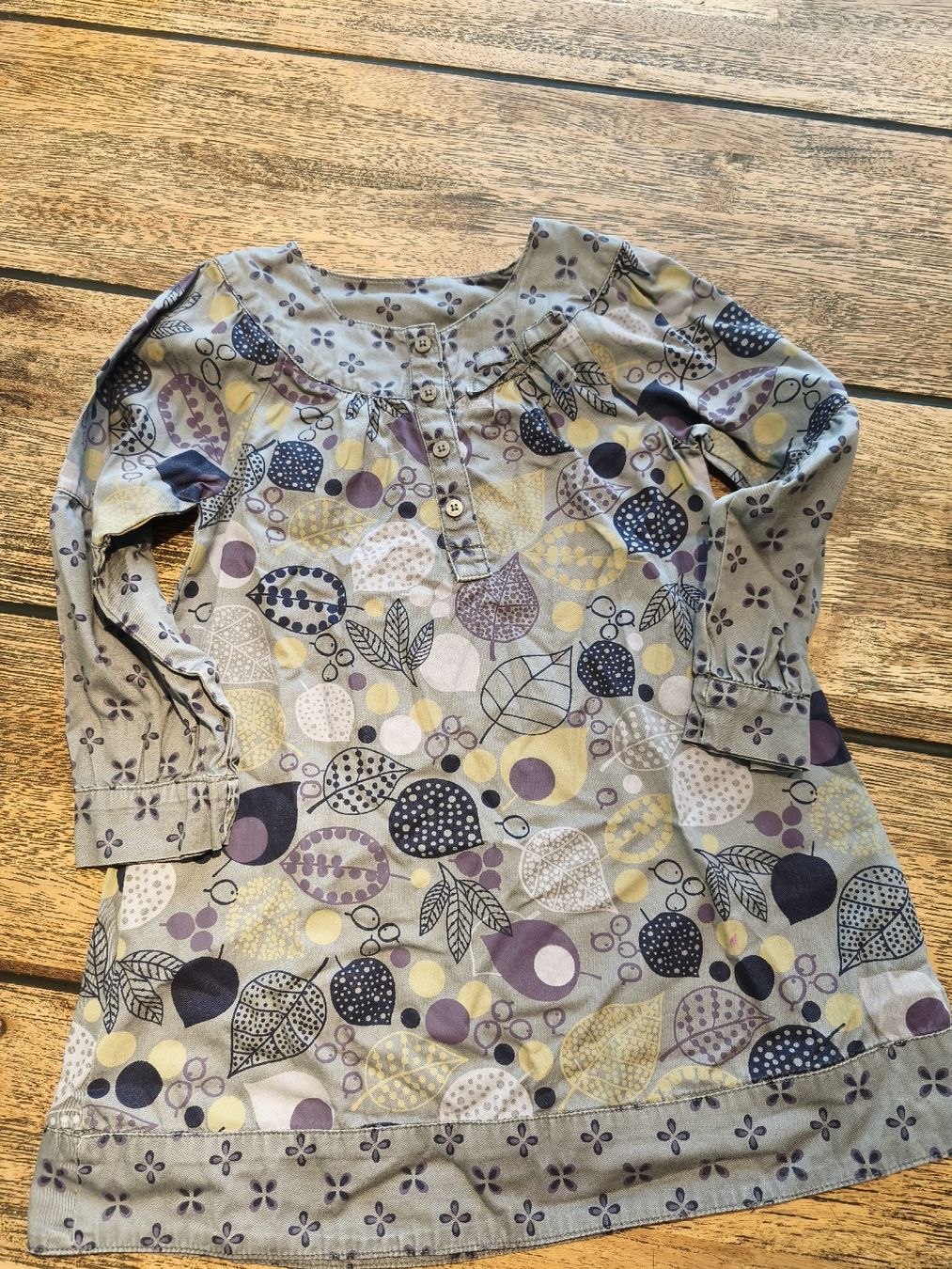 Kleider & Röcke: Kleid Grösse 104 – Gebraucht aus Busswil BE von Mango87