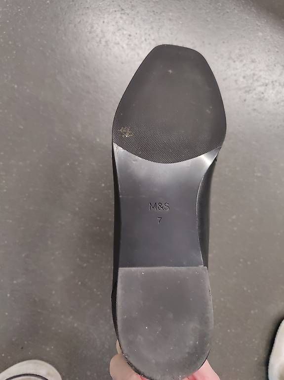 Chaussures femmes: Schwarze Halbschuhe  – D'occasion à Basel par viajesdemelli 2