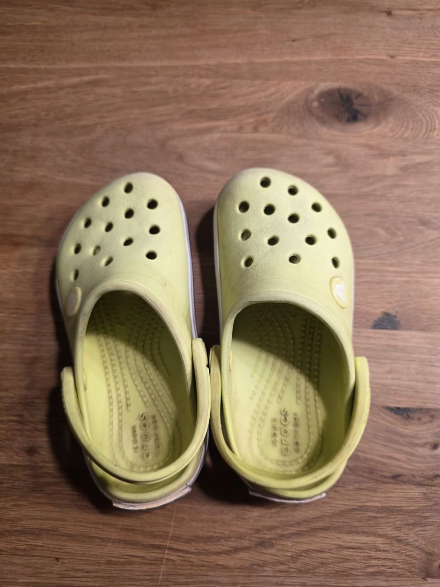 Crocs Chaussures hommes: Crocs Grösse 9 – D'occasion à Bonstetten par Visor9 1