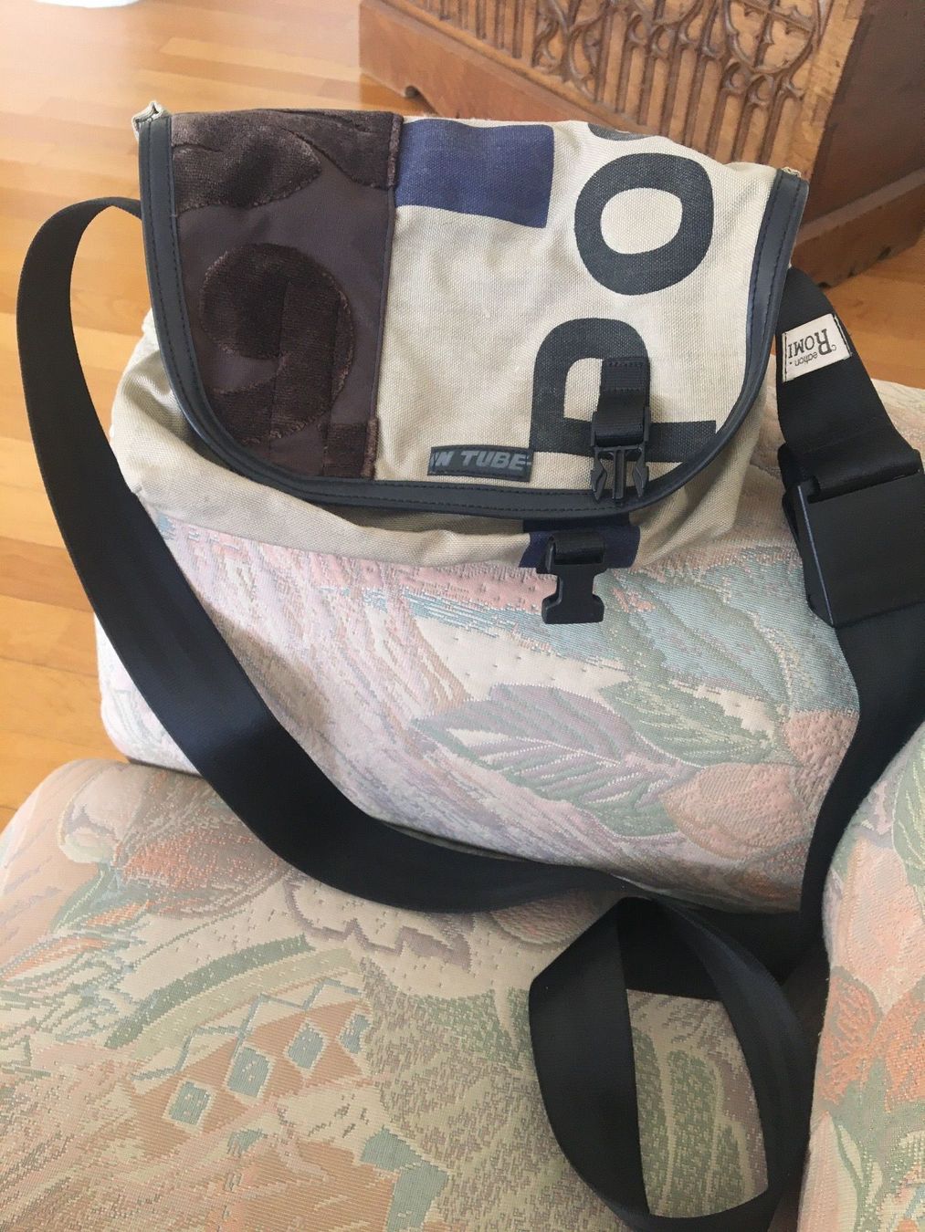 Taschen für Damen: Tasche – Gebraucht aus Kriens von cha_5yhb