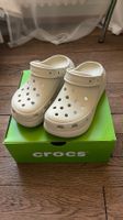 Crocs Plateau Clogs beige – Gr. 38/39, sehr guter Zustand