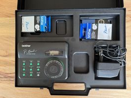 Brother P-touch PT-8E Beschriftungsgerät mit Zubehör