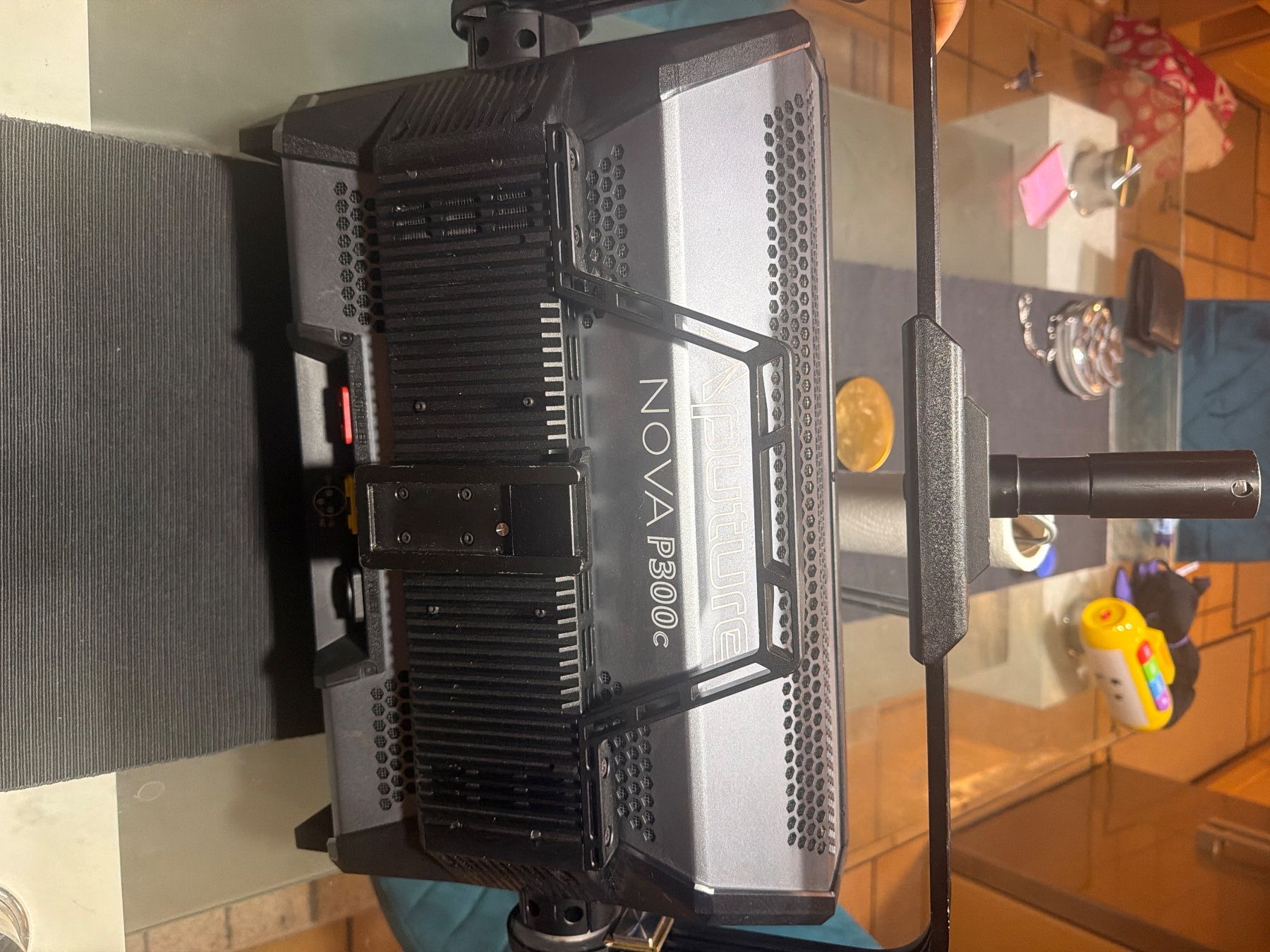 Lampade: Aputure kit nova 300c – Usato da Villars-le-Terroir venduto da inf_pt6j 2