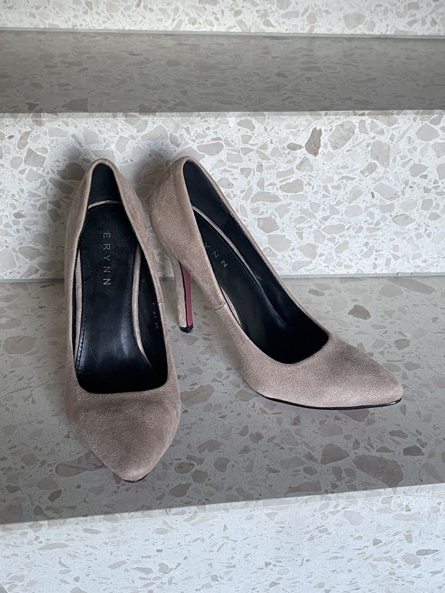 Damenschuhe: Elegante Pumps, Grösse 39 – Gebraucht aus Arni AG von belfidi