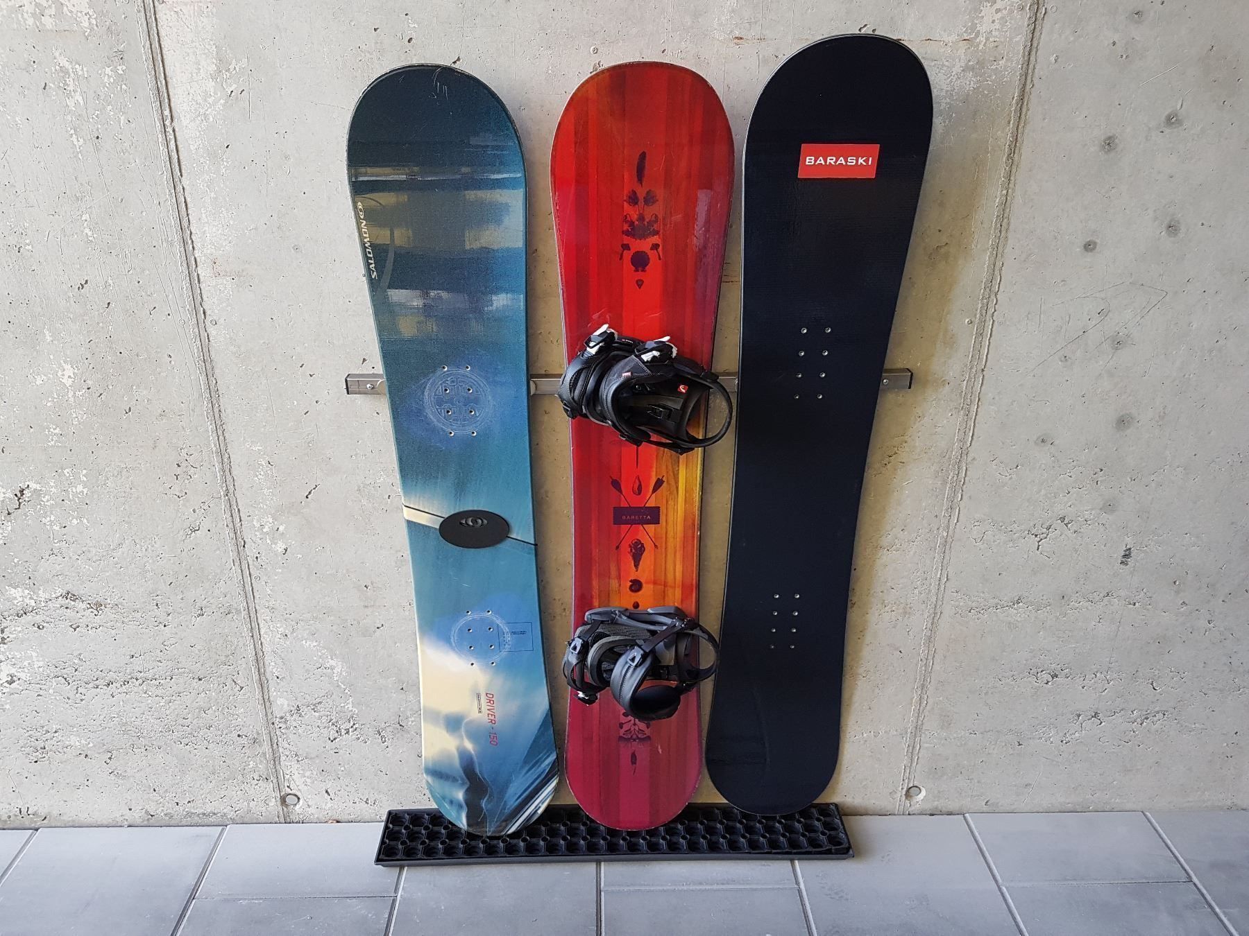Altri accessori: Kit de rangement mural pour 3 snowboards – Nuovo e nell'imballaggio originale da Mettmenstetten venduto da Ollivier 1