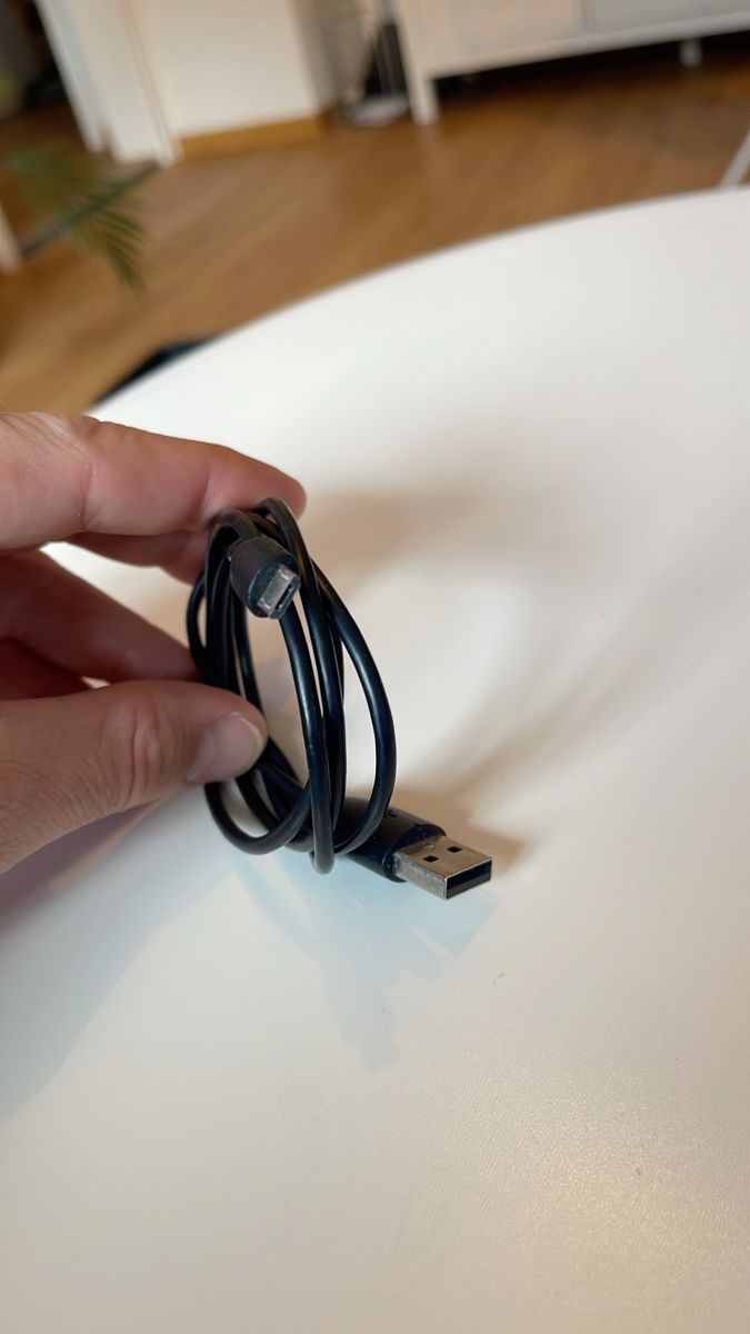Cavi: USB Ladekabel Micro USB Kabel Datenkabel 1m – Usato da Bern venduto da Piratamorgan