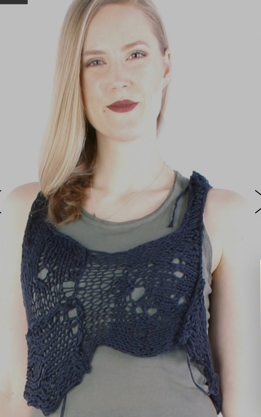 Top: Studio B3 Ebe Top, Black, One Size – Nuovo (secondo la descrizione) da Erlenbach ZH venduto da verbena_mint 6