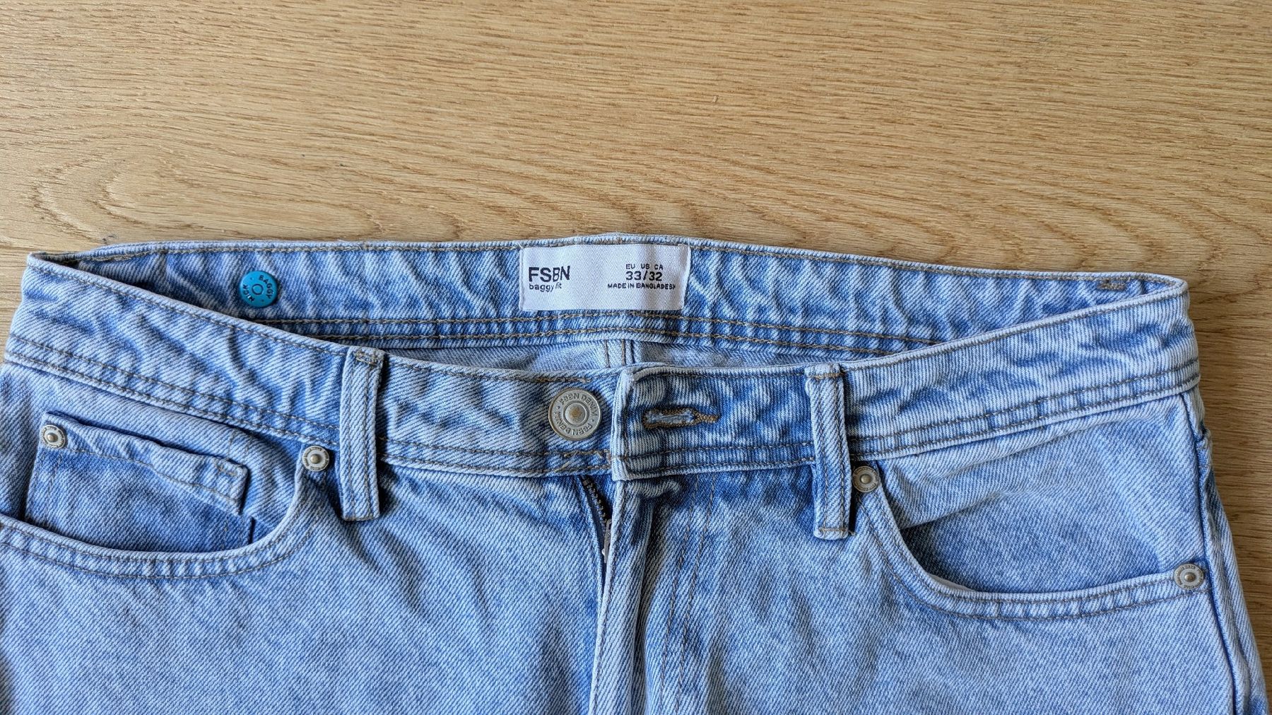 Jeans: Jeans hellblau Grösse 33/32  – Gebraucht aus Ettingen von Gerbera99 1