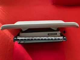 Babywaage mit Laufgewicht