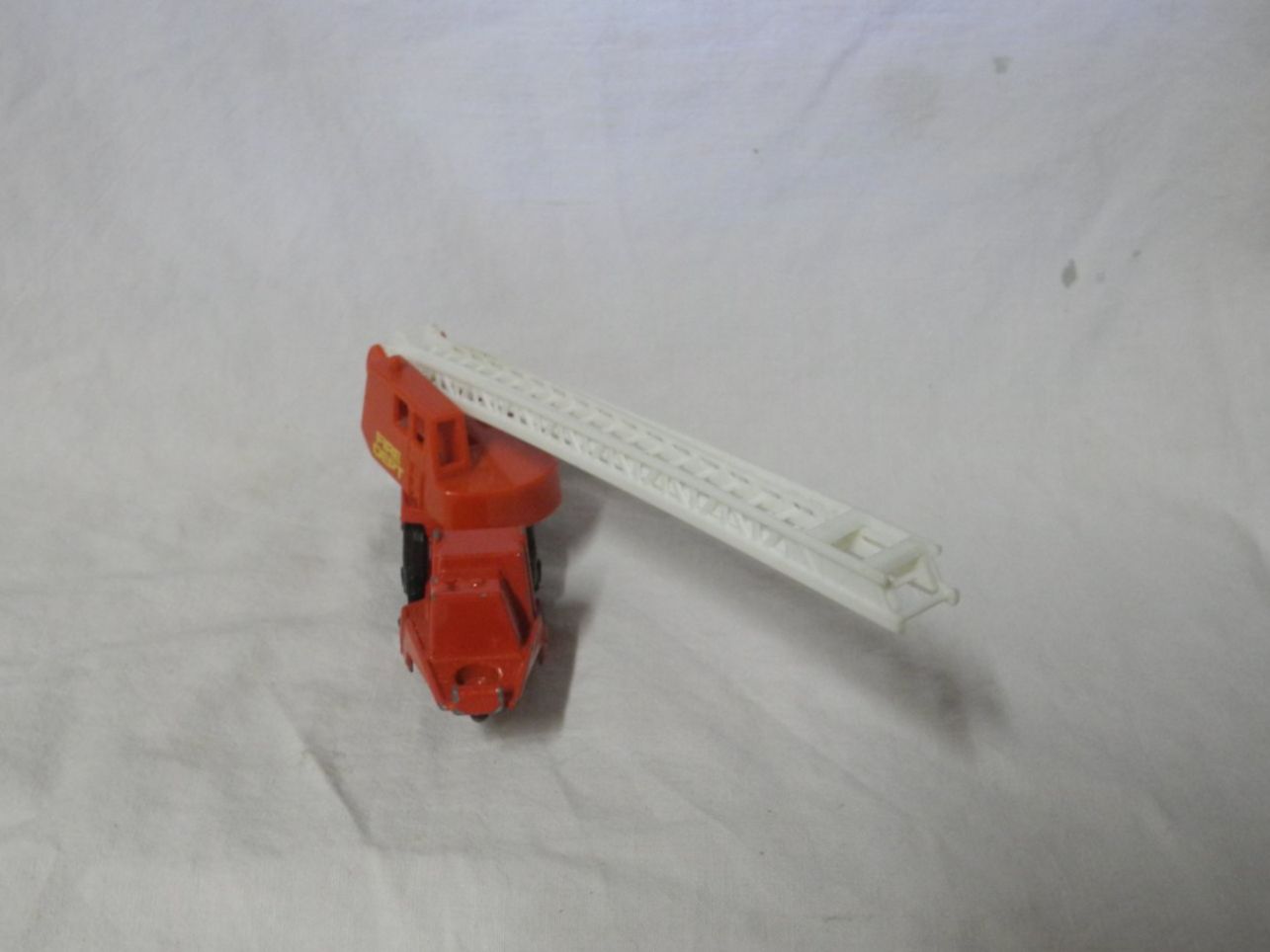 Matchbox Modellautos: MATCHBOX FEUERWEHR  ERSATZTEILSPENDER – Gebraucht aus Gurtnellen von Murmeli99 2