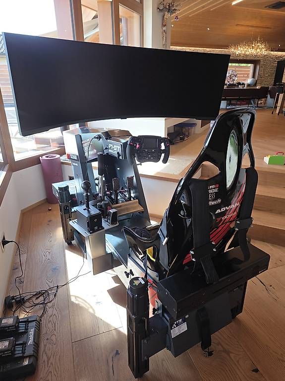 PC: TSC Simagic Racing Rig Profigerät mit Motion – Usato da Selzach venduto da Grievas 1
